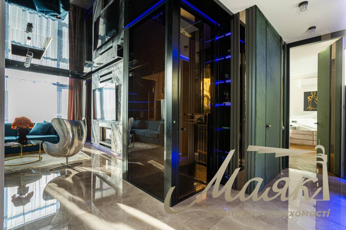 Продаж пентхауса 195 м² з терасою та дизайнерським ремонтом у ЖК Park Avenue VIP, Київ