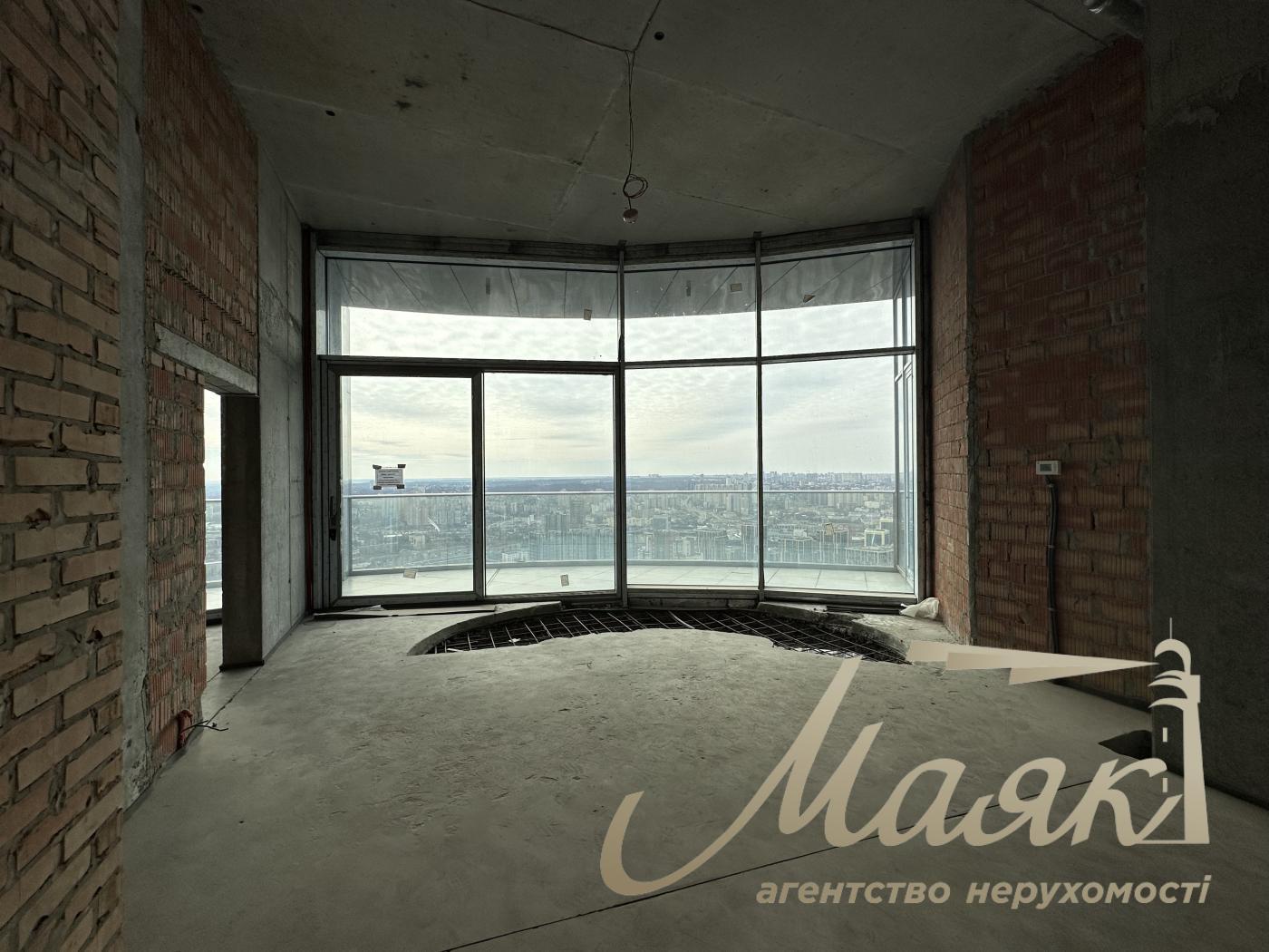 Rent a penthouse with a view in the Taryan Towers residential complex, Patrice Lumumby St., 12