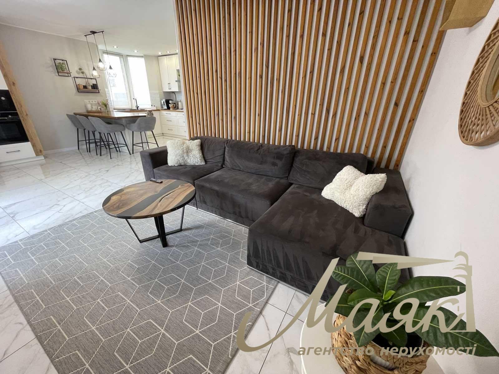 Продаж дуплексу з ремонтом 163 кв.м. село Гатне, Київська обл.