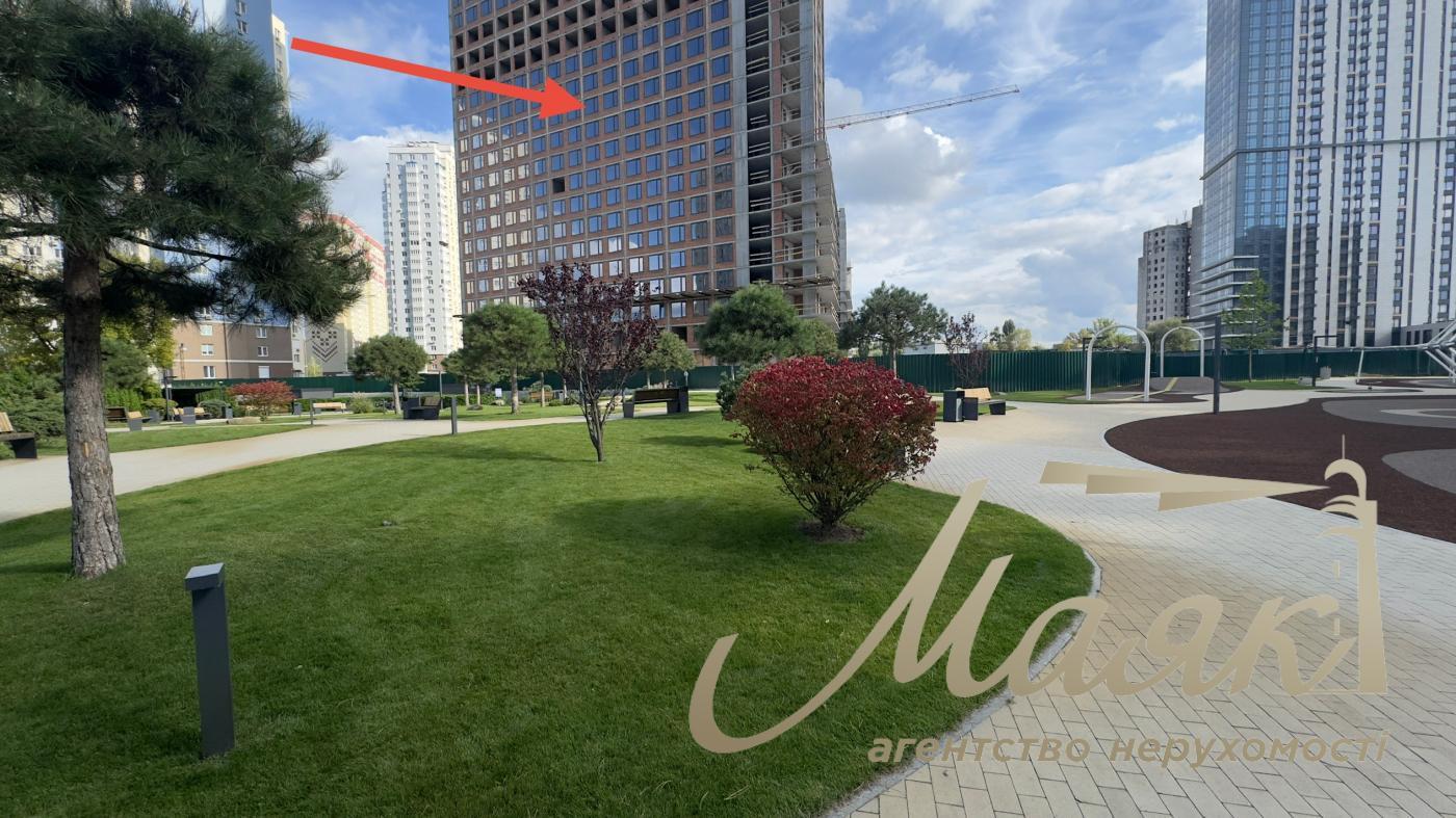 Продаж 1-кімнатної видової квартири 45 м2 у ЖК Метрополіс, Теремки