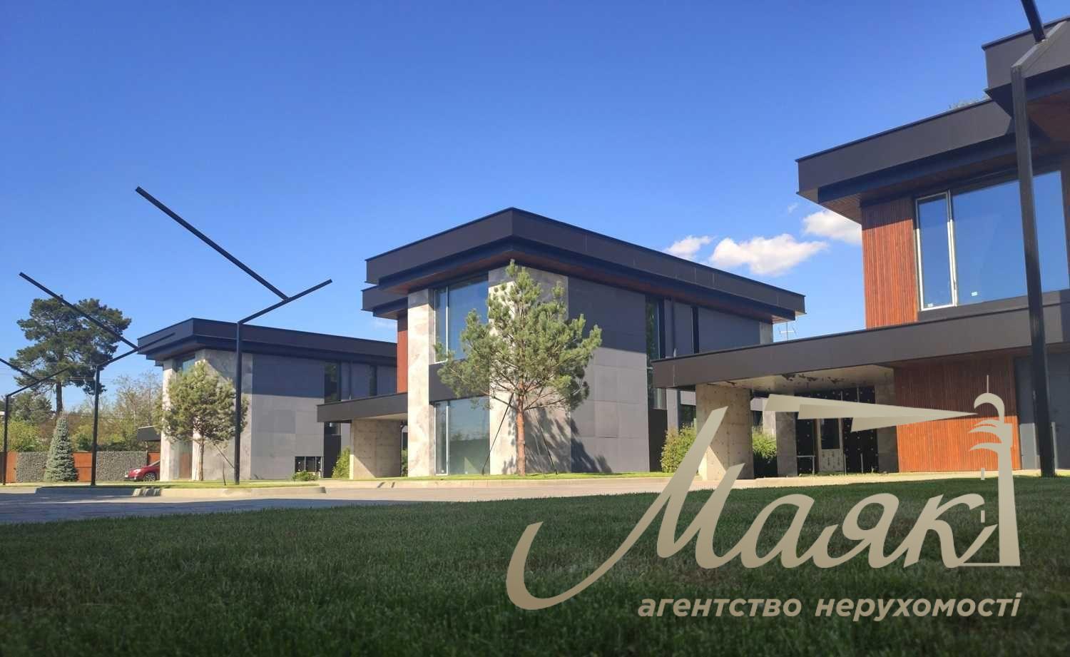 Продажа современных коттеджей 270м2 в КГ "Marea Club" с. Романков