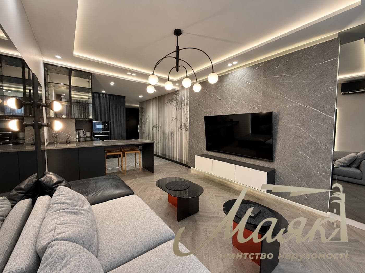 Продаж 1-кімнатної квартири площею 58 м² з дизайнерським ремонтом у ЖК «Бульвар Фонтанів», Печерськ, Київ
