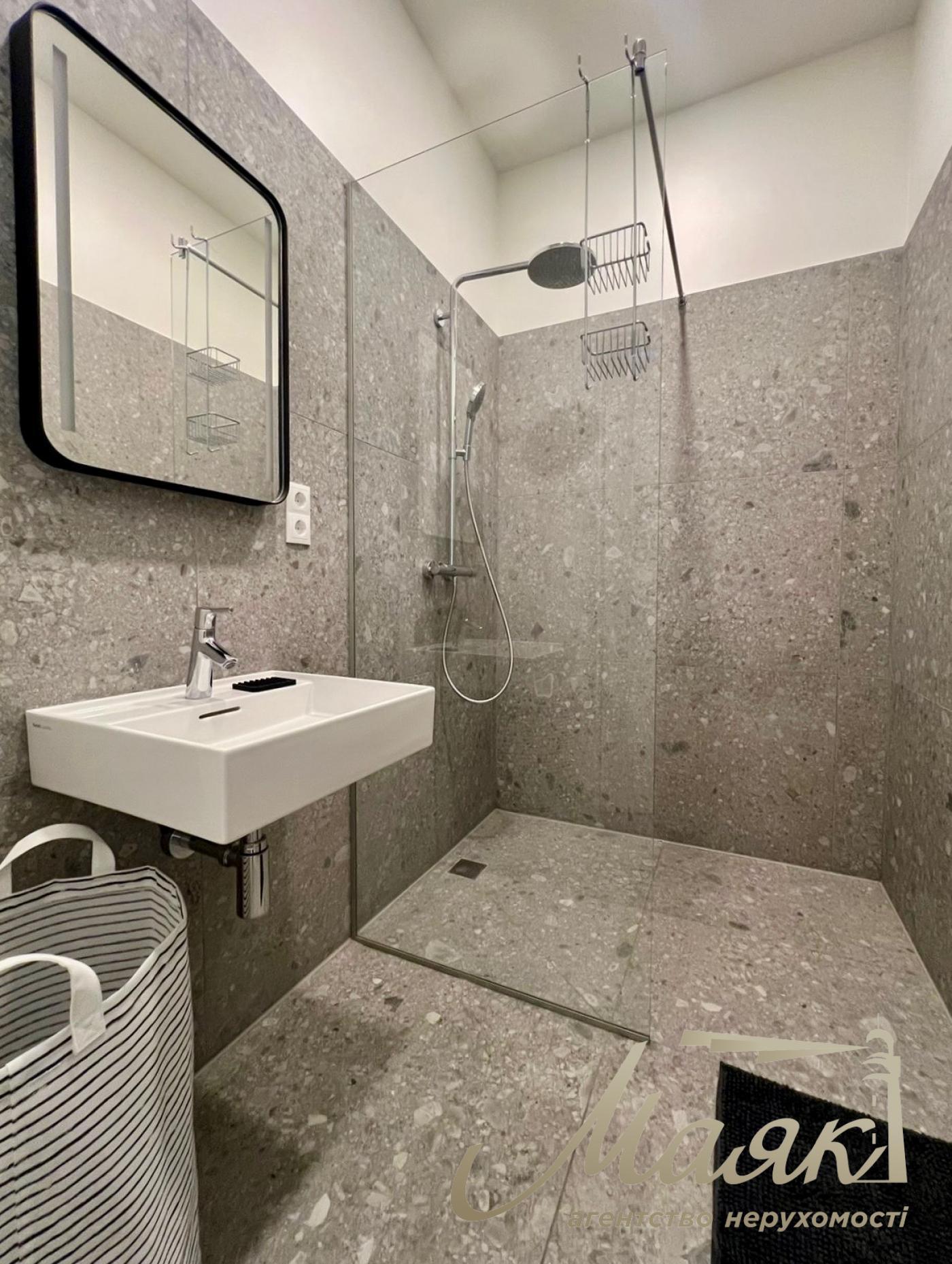 Продаж будинку на Батиєвій горі з розкішним краєвидом, Київ, Центр.