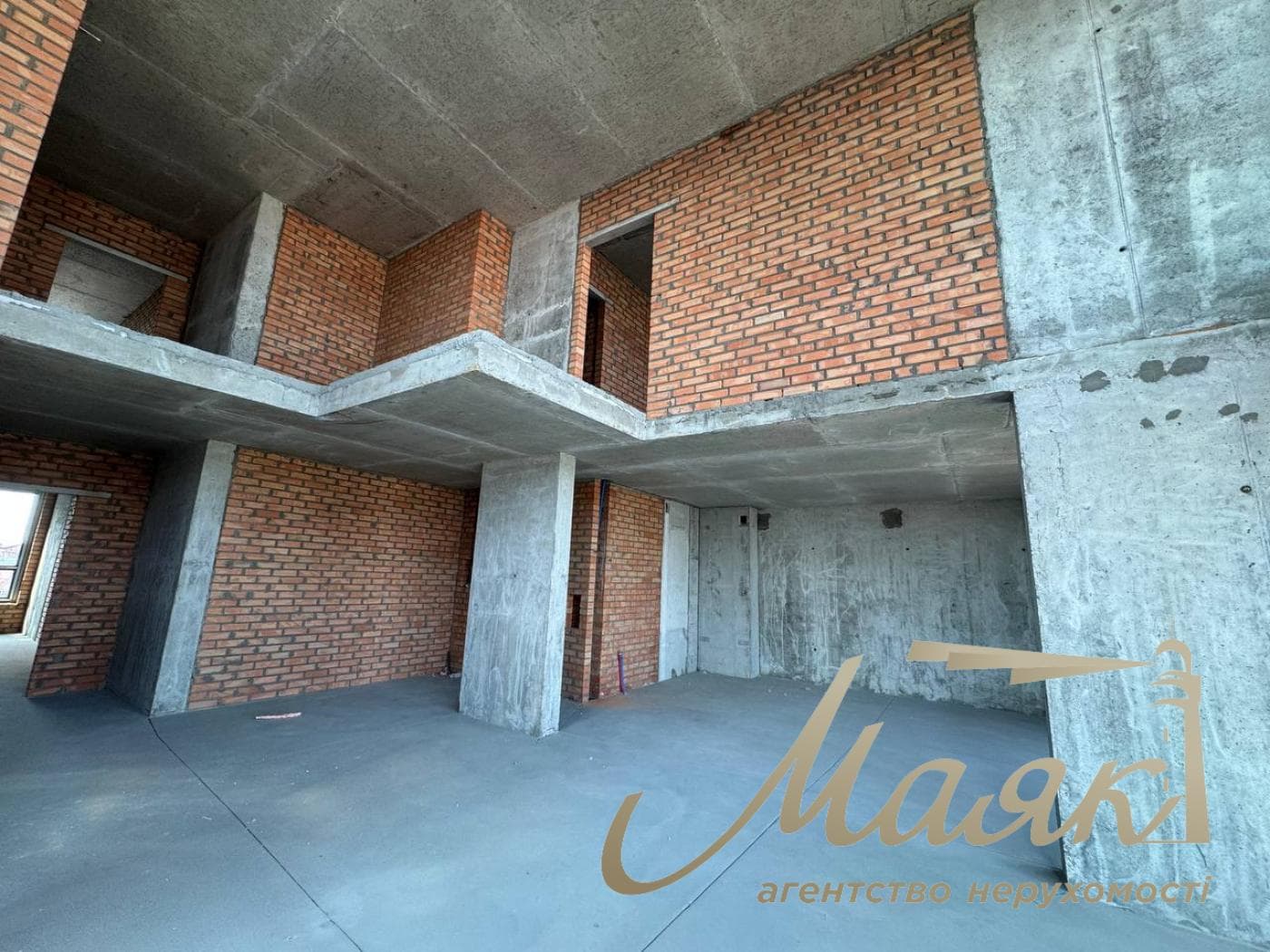 Продаж 4-кімнатної квартири площею 191 м², пентхаус, ЖК «Максима»