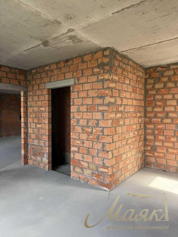 For sale 3k apartment 90m2 LCD Slavutich 2.0