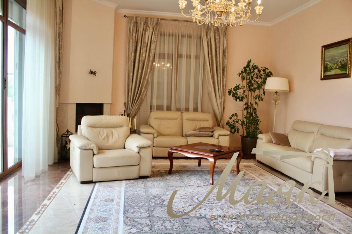 Продаж будинку 500 кв.м у Лісовому