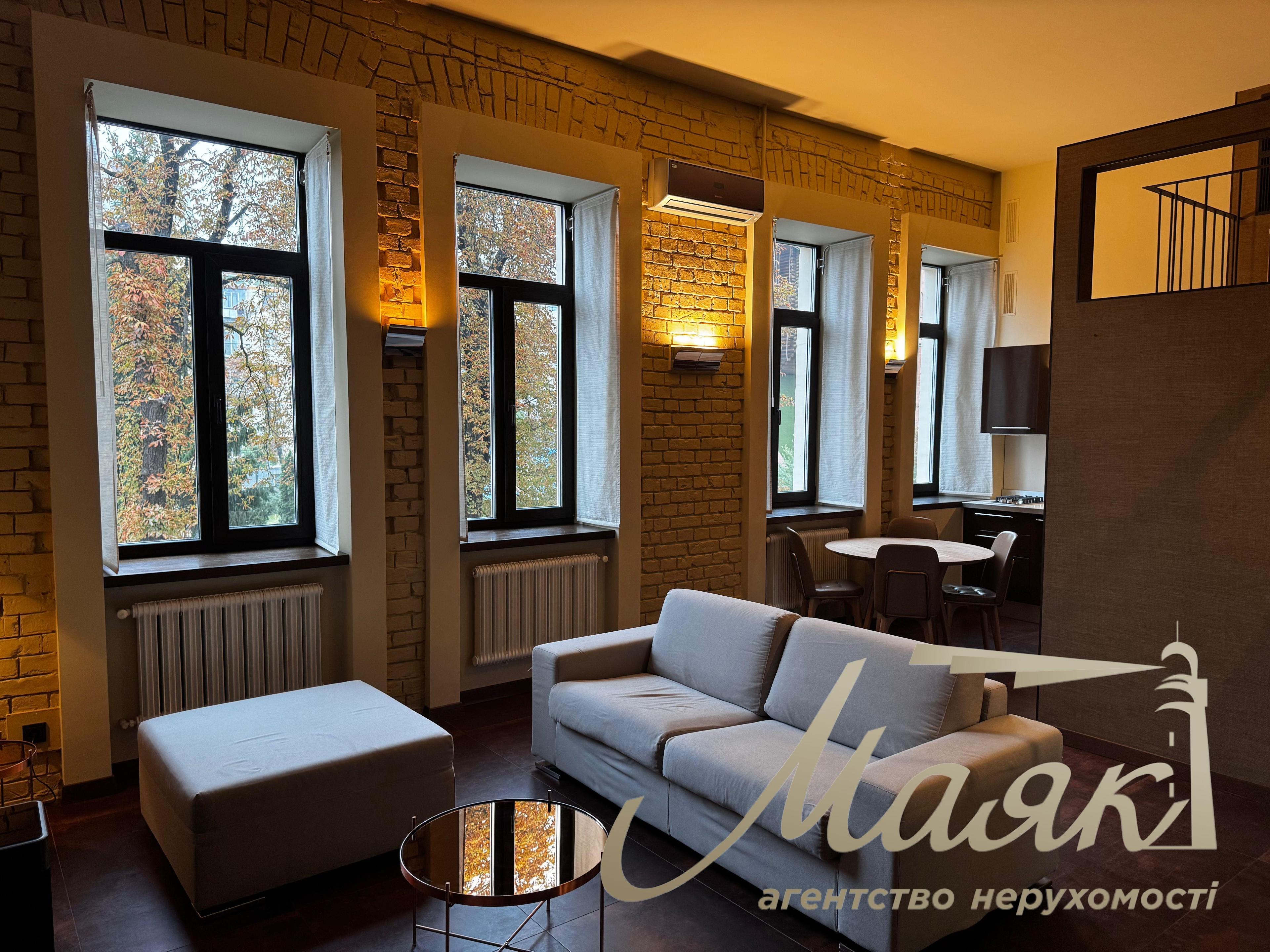 Продажа 3-комнатных апартаментов, 76 м², ул. Лысенко, 1, район Золотые Ворота, Киев