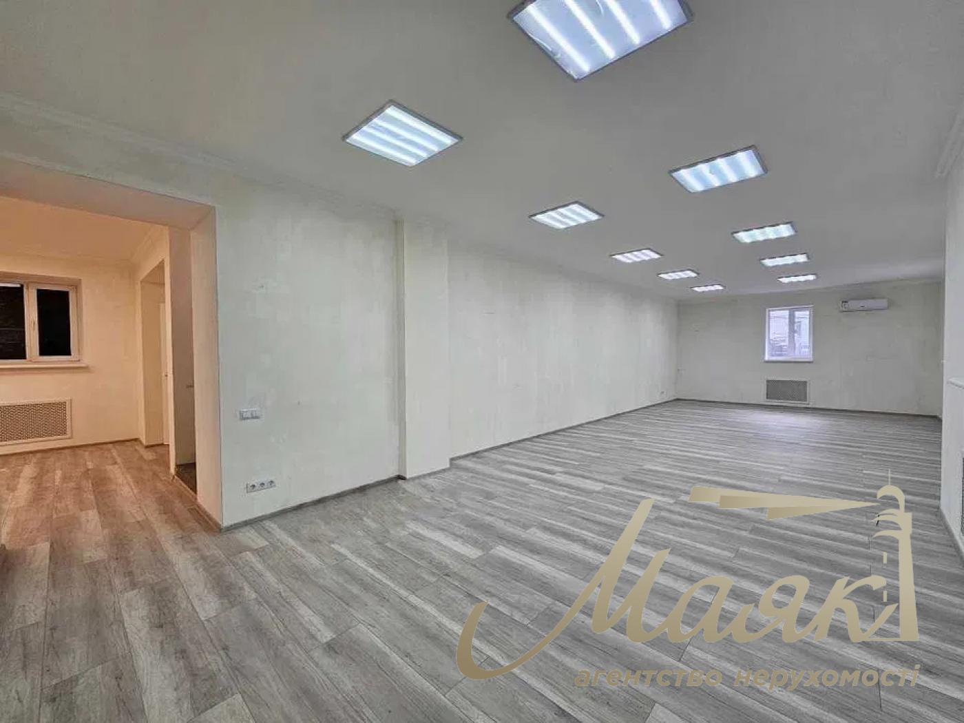 Аренда фасадного помещения 130 м.кв., Грушевского, Арсенальная