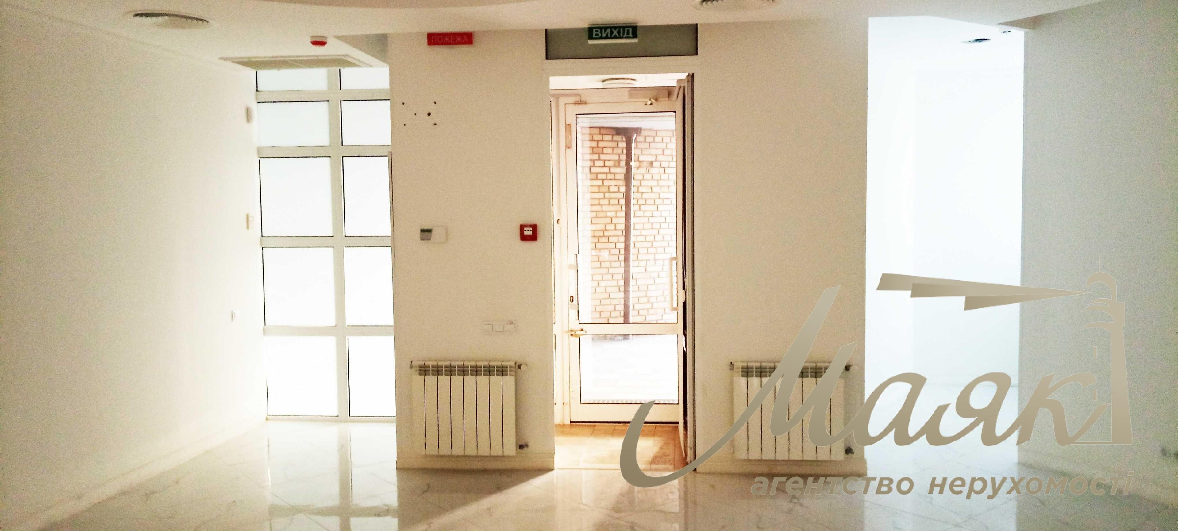 Оренда комерційного приміщення по вул.Назарівська 7-Б, Університет.