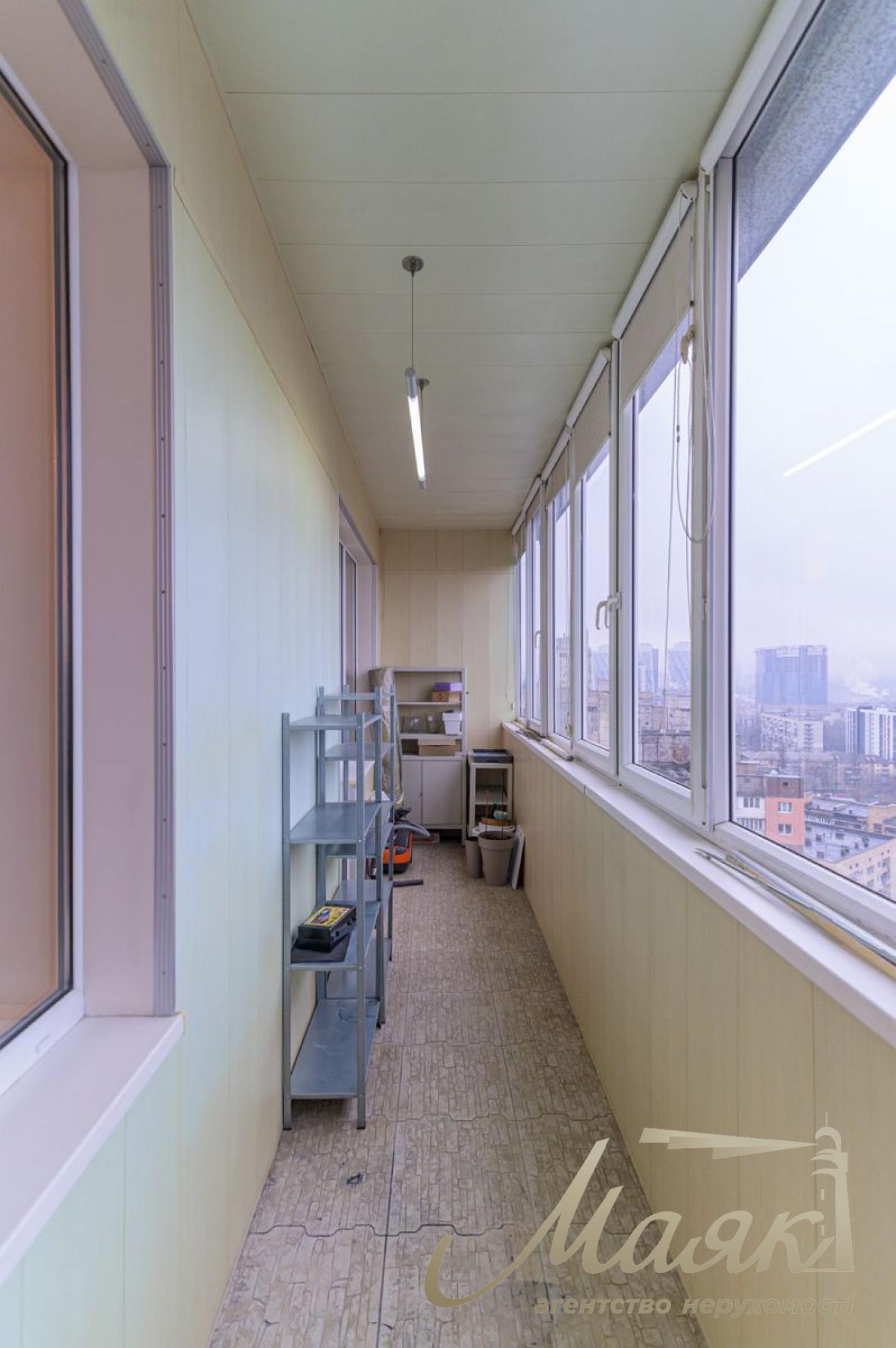 Продаж 3к квартири вул. Чорновола, Лук'янівка