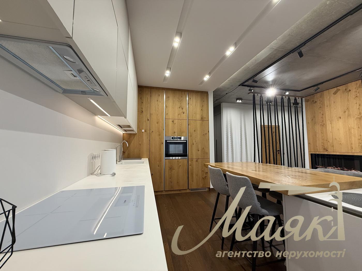 Rent 3-room apartment in LCD Novopecherskie Lipki str. Andriy Verkhoglyada (Mykhaila Dragomirov), 11-V
