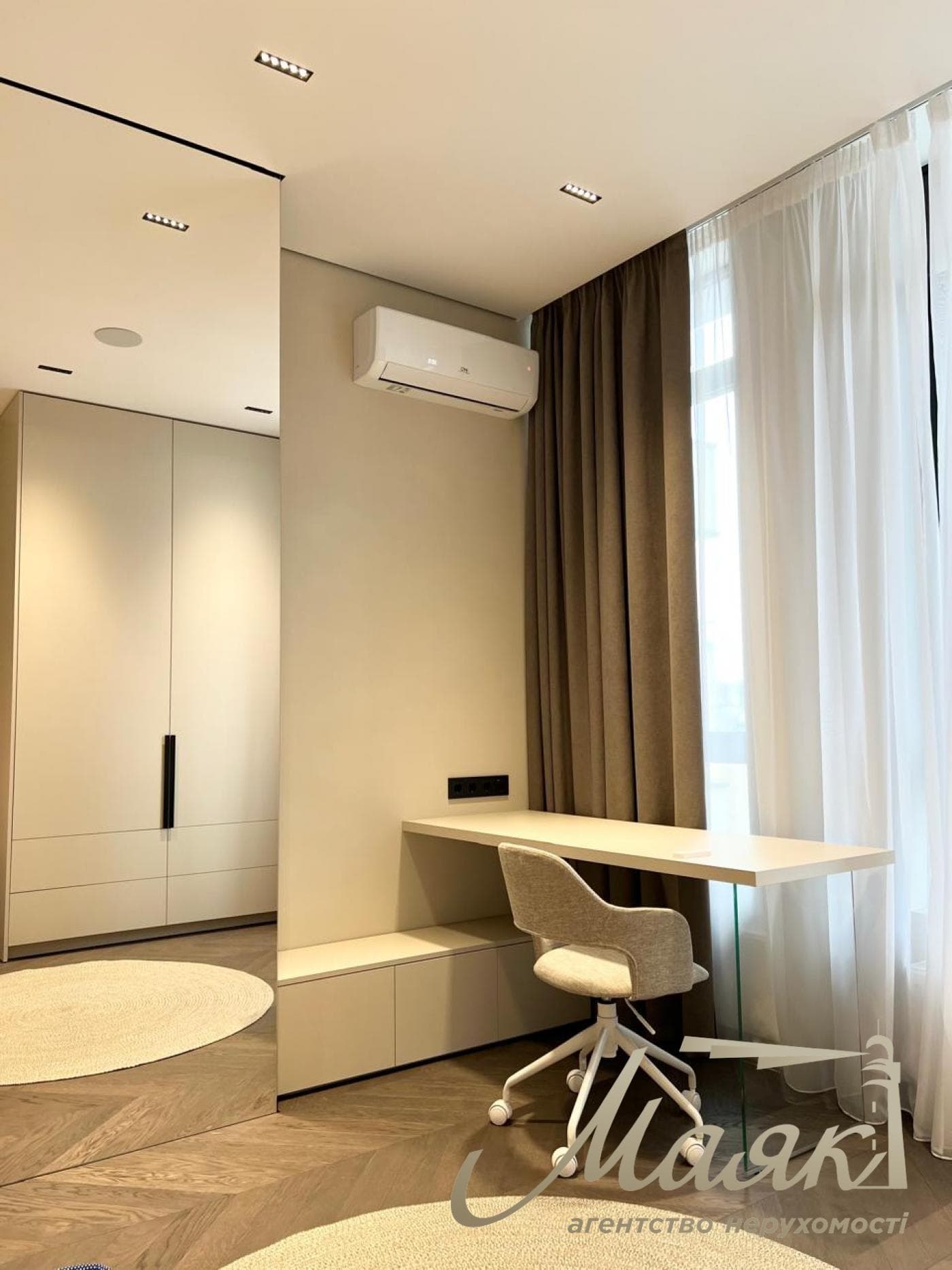 Оренда 3к квартири в ЖК TRIIINITY, 104 м кв, Печерський район