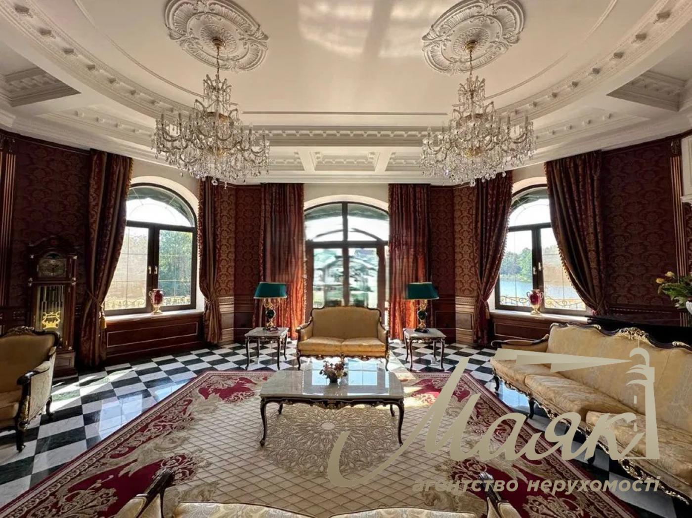 We offer for sale VIP-house in the cottage town "Golden Gate" (Koncha-Zaspa), Obukhovsky district.