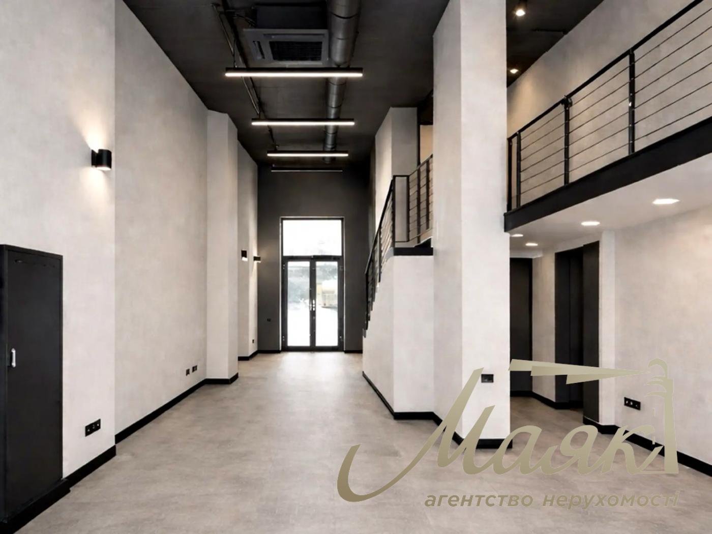 Оренда фасадного приміщення 172 м.кв. ЖК Ярославів Град, Золоті Ворота