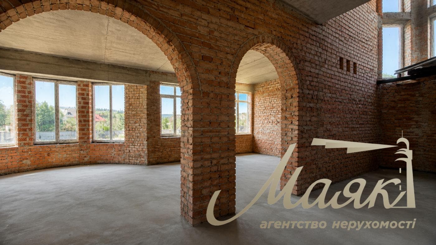 Продаж 2х поверхового будинку 220м2 в с. Кременище, вул. Грушевського, Києво-Святошинський район, Київська область.