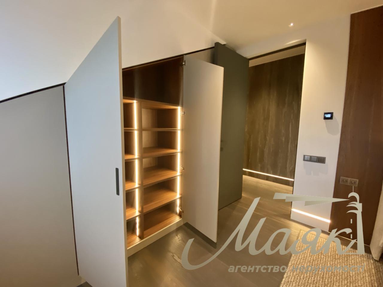 Продажа  апартаментов в историческом центре ул. Богомольца 278м2