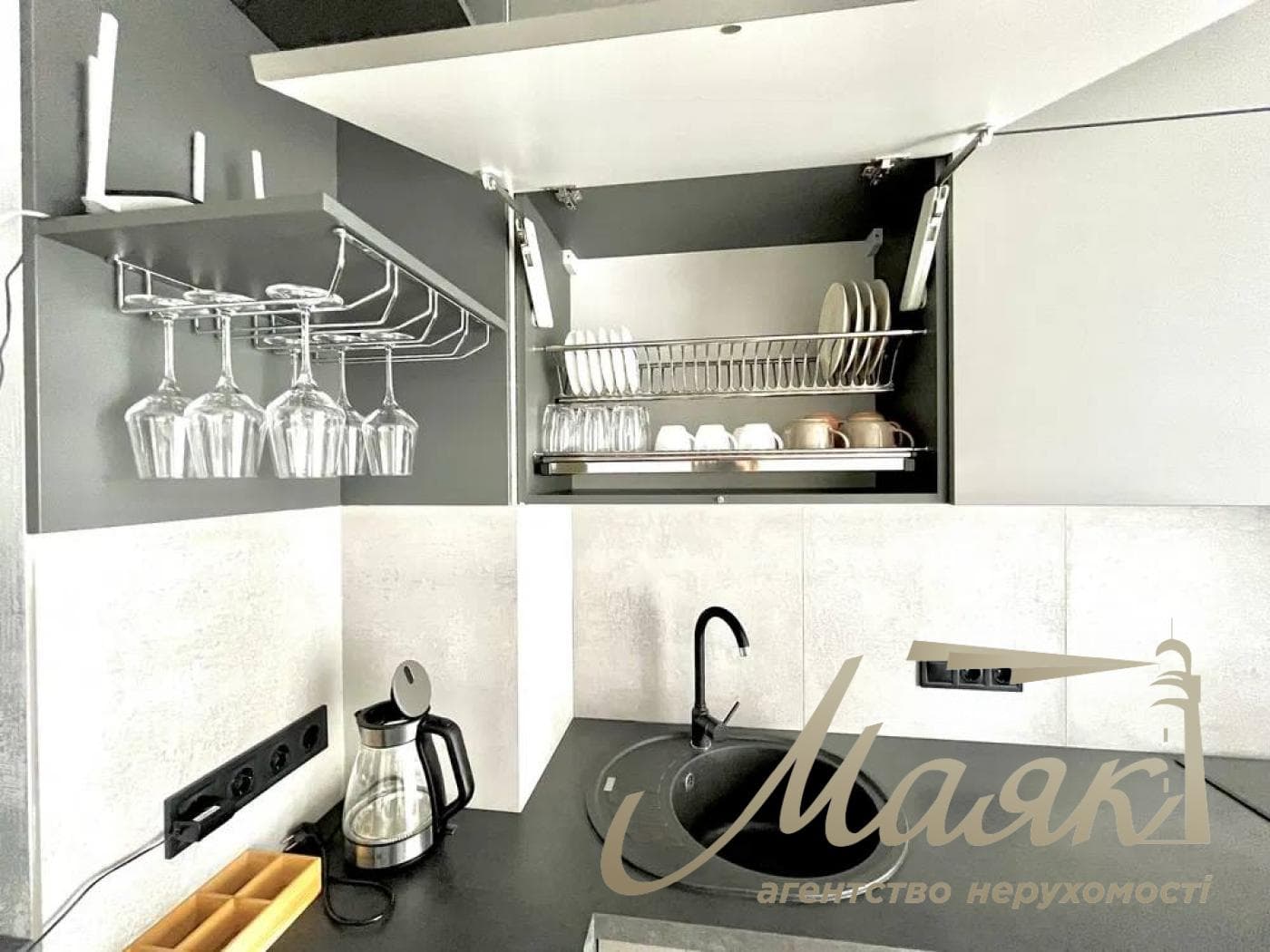 Аренда 1-комнатной квартиры 55м2 ЖК Альтер Эго Лабораторний переулок, 7