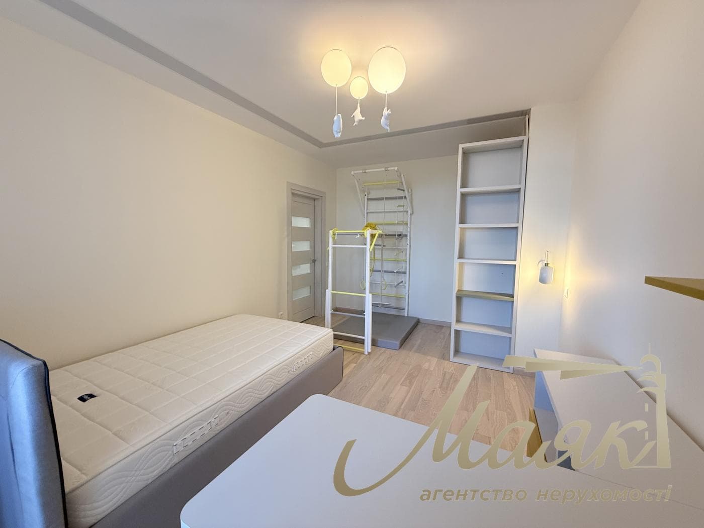 Оренда 3-кімнатної квартири площею 95 м², ЖК «Династія»