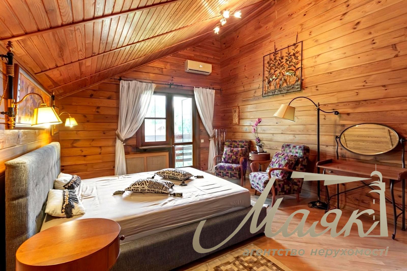 Оренда будинку 250м2 в с. Романків вул. Центральна