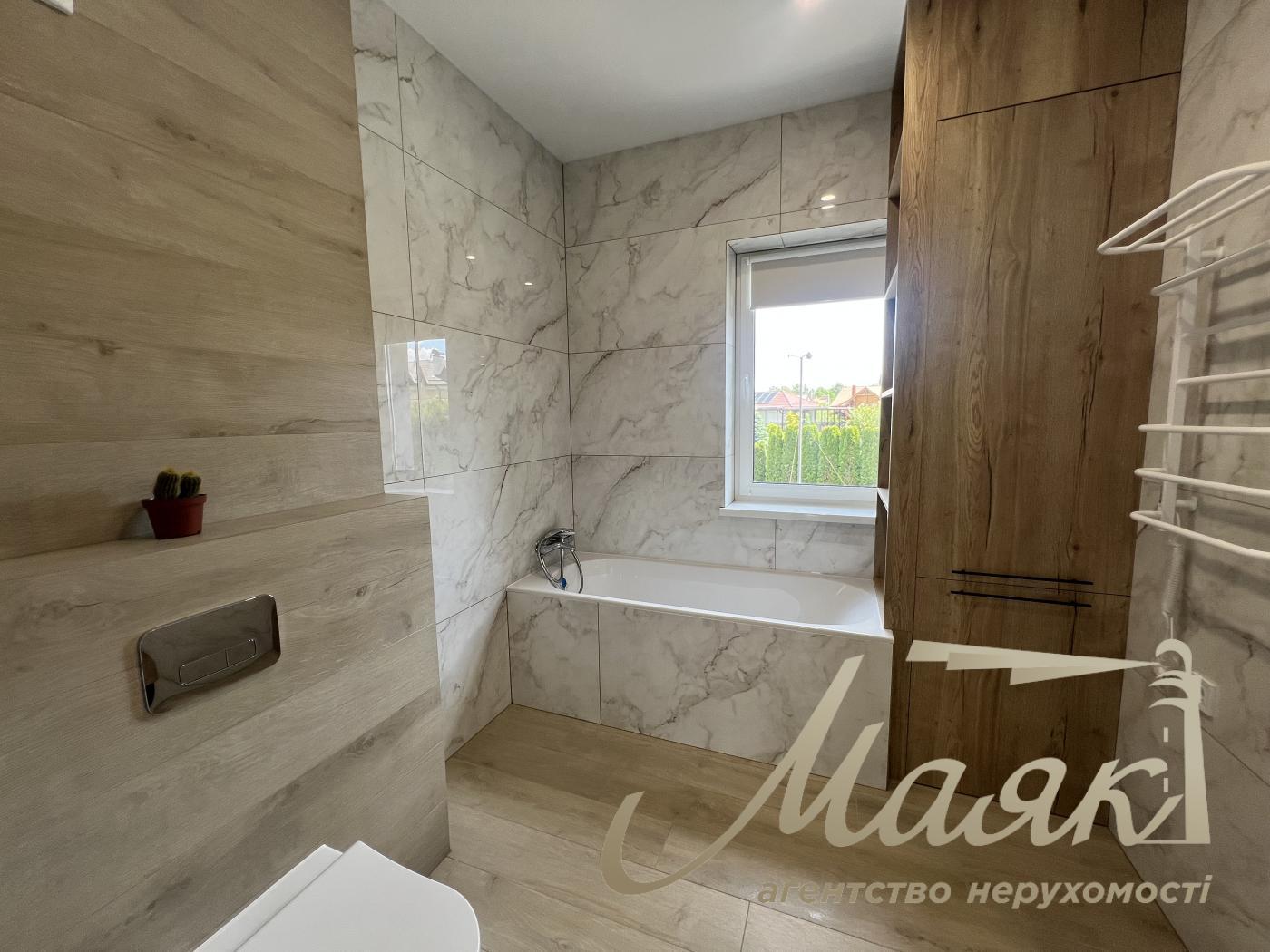 Rent 3-storey duplex 270m2, Kozin