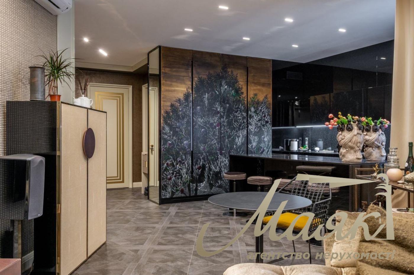 Продажа 3-х комнатной квартиры, 107м2, Бульвар Фонтанов