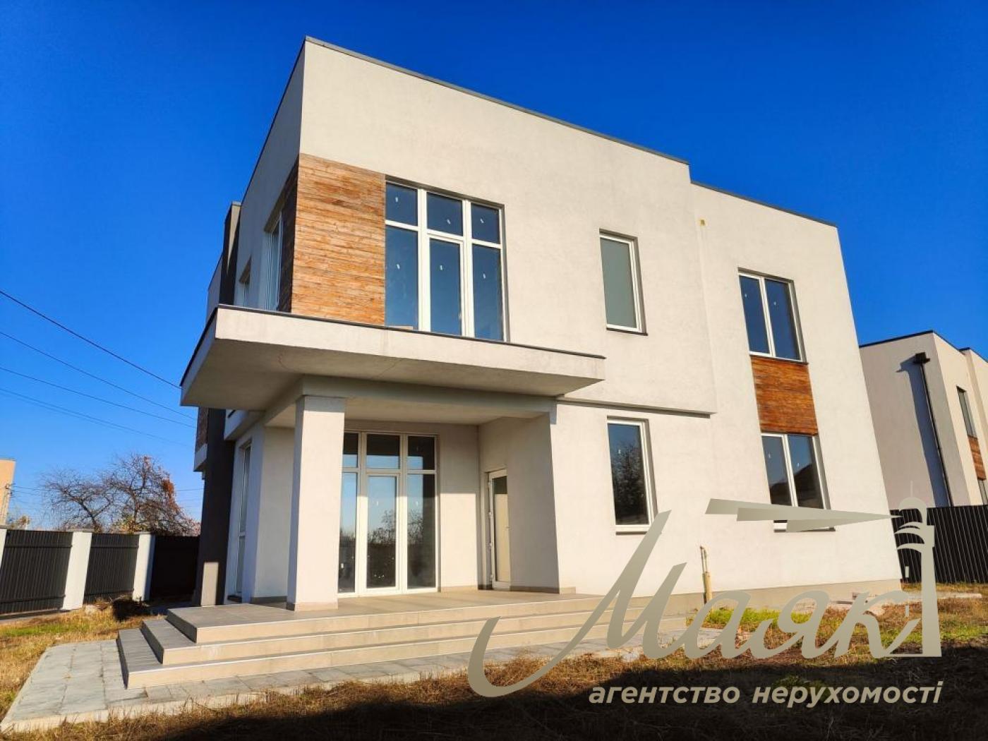 Продаж сучасного 2-поверхового будинку 200 м² на ділянці 8 соток, 5 хвилин від набережної в СМТ Козин/Конча заспа