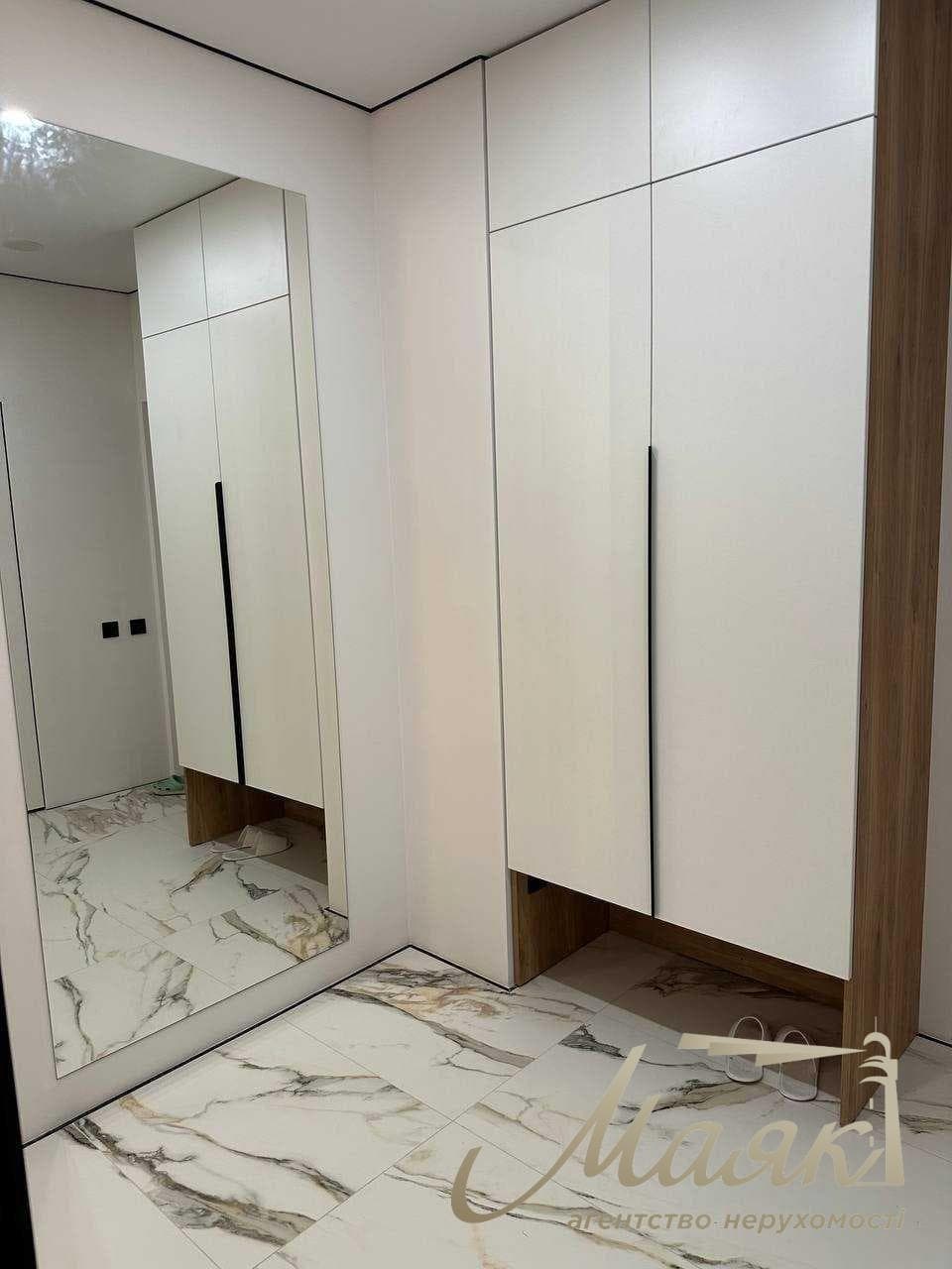 Продаж 2-кімнатної квартири, 46 м², ЖК «Світло Парк»