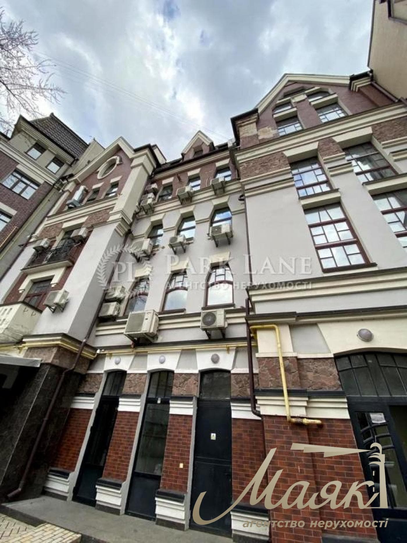 Оренда офісу площею 260 м² у ЖК «Воздвиженка», Поділ