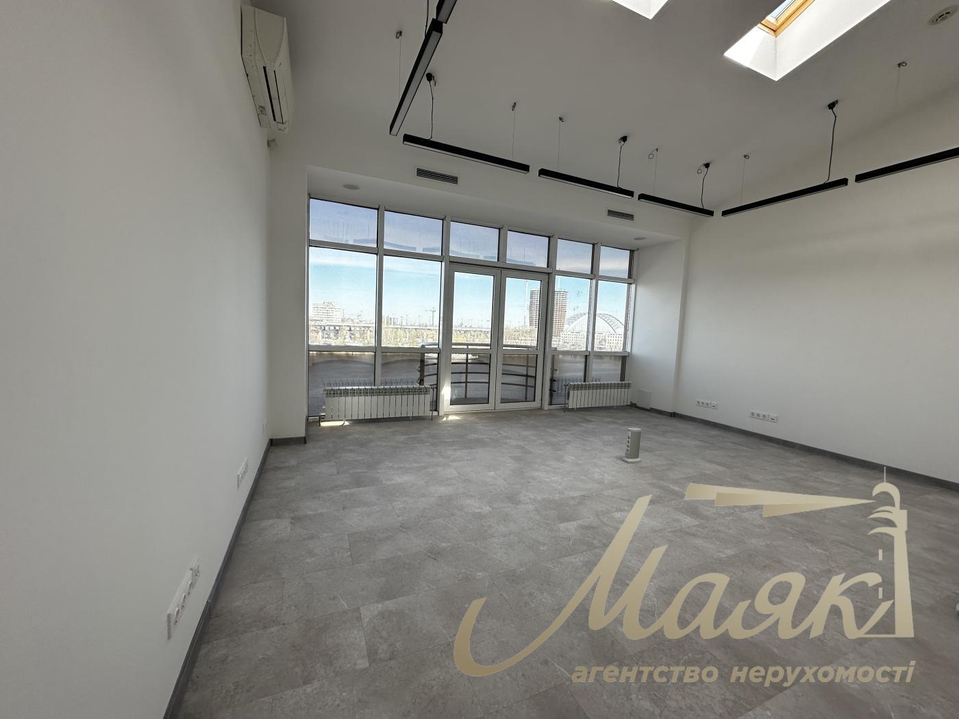 Office for rent with renovation 400m2, Verkhniy Val, Podol