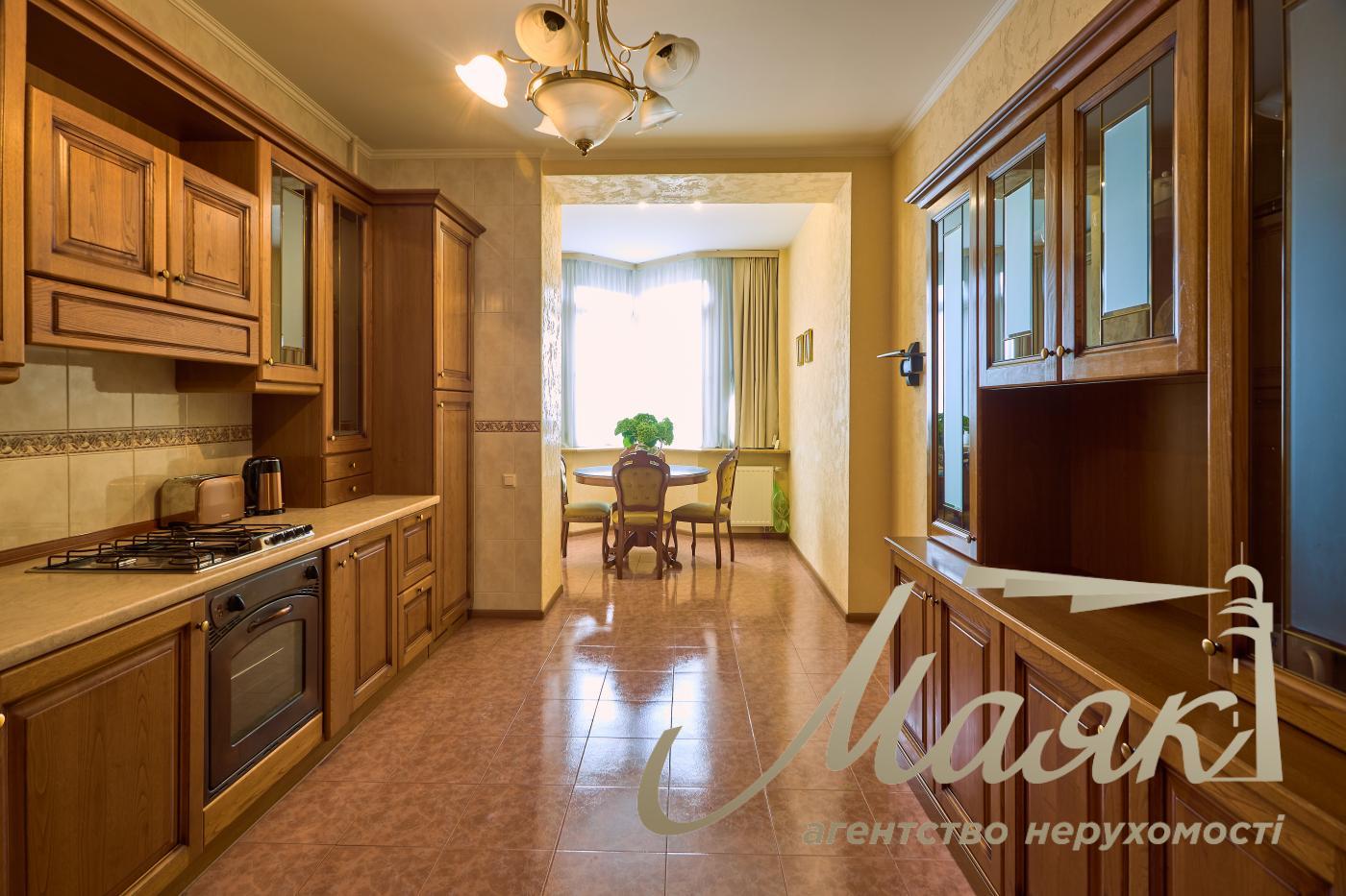 Rent 3-room apartment 142m2 on the street. Kudryavskoy, 13-19, Shevchenkovsky district, Kyiv