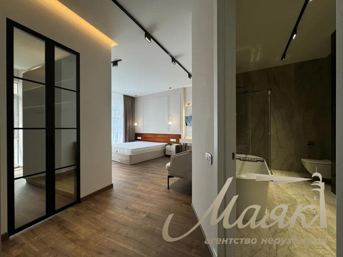 Rent a 4-room apartment (125 m²) in the "Busov Hill" residential complex