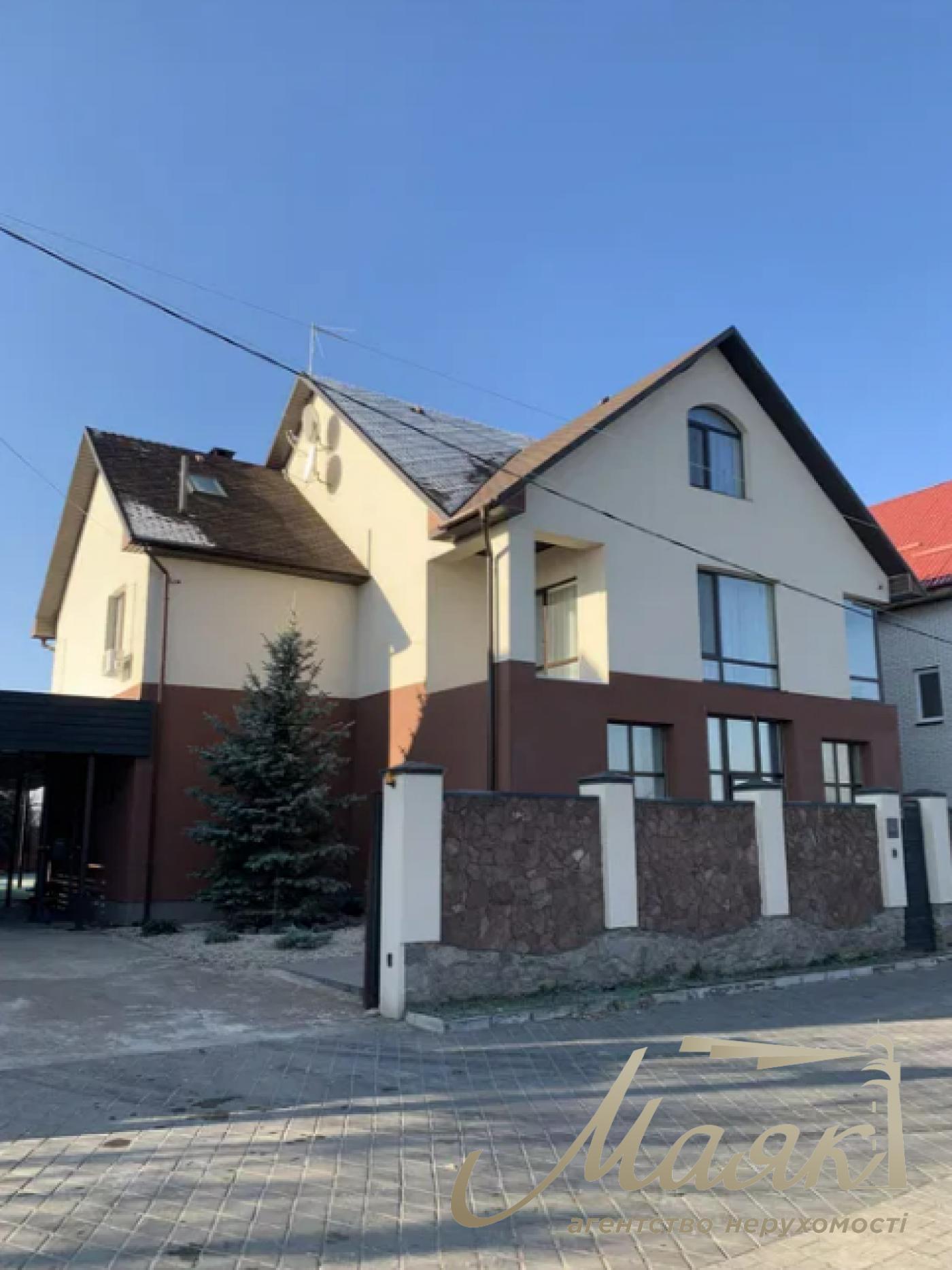 Rent a house 350m2 Osokorki, 1st East-far lane