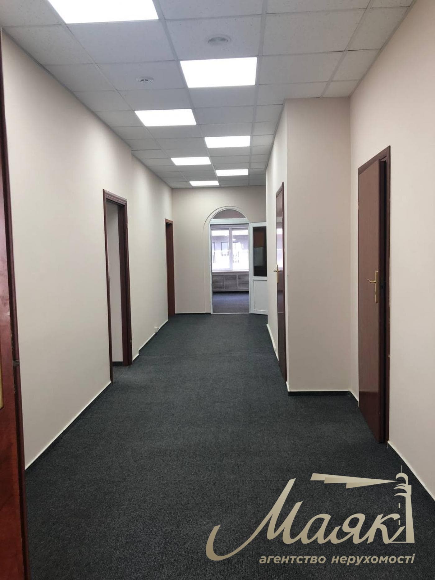 Оренда офісу площею 220 м² у бізнес-центрі «Бастіон», вул. Болсуновська, Печерськ, Центр
