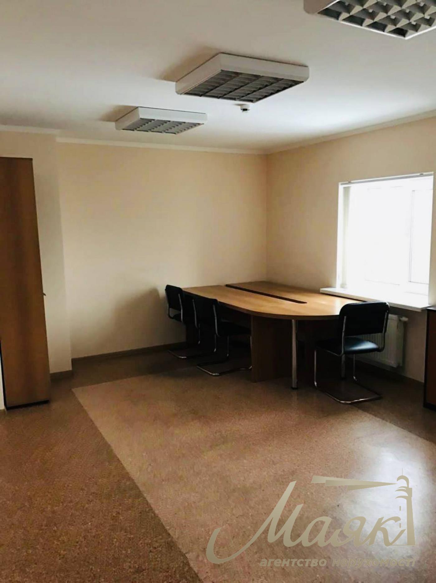 Аренда офиса 258м2 в центре Киева, ул. Антоновича.