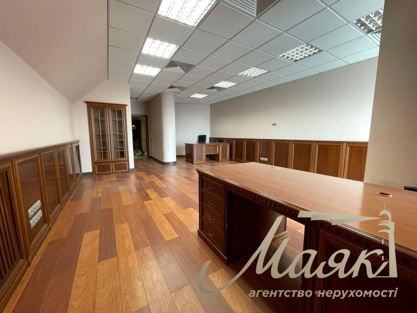 Оренда офісу 170м2 БЦ Сапфір, Хрестовий провулок 2 . Печерський район