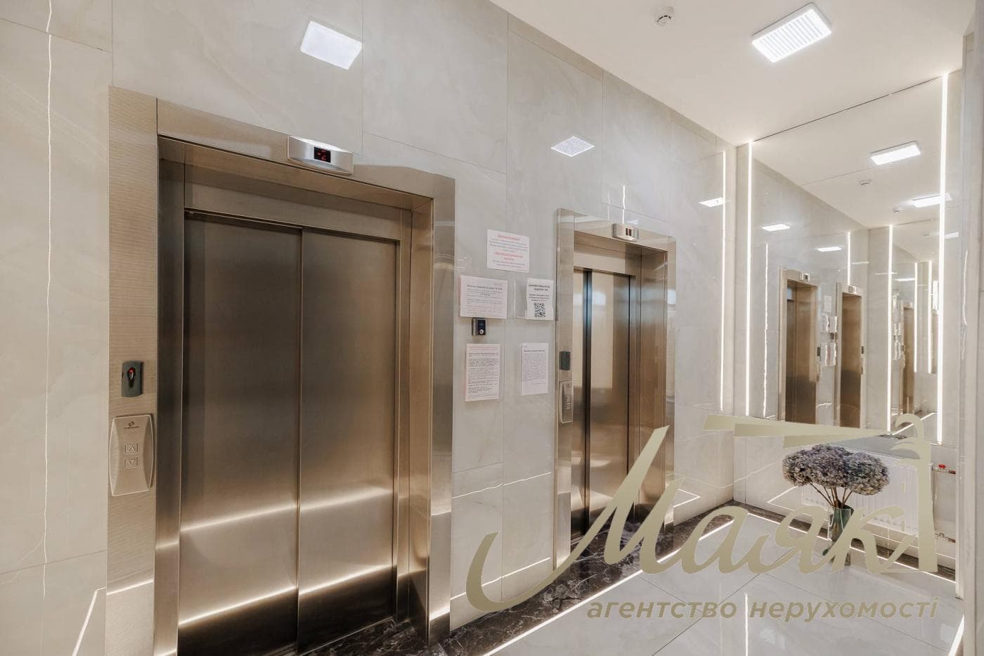 Продаж 2-кімнатної квартири з ремонтом площею 55 м² у ЖК «Новопечерські Липки», Печерськ, вулиця Драгомирова/Верхогляда, 19Б