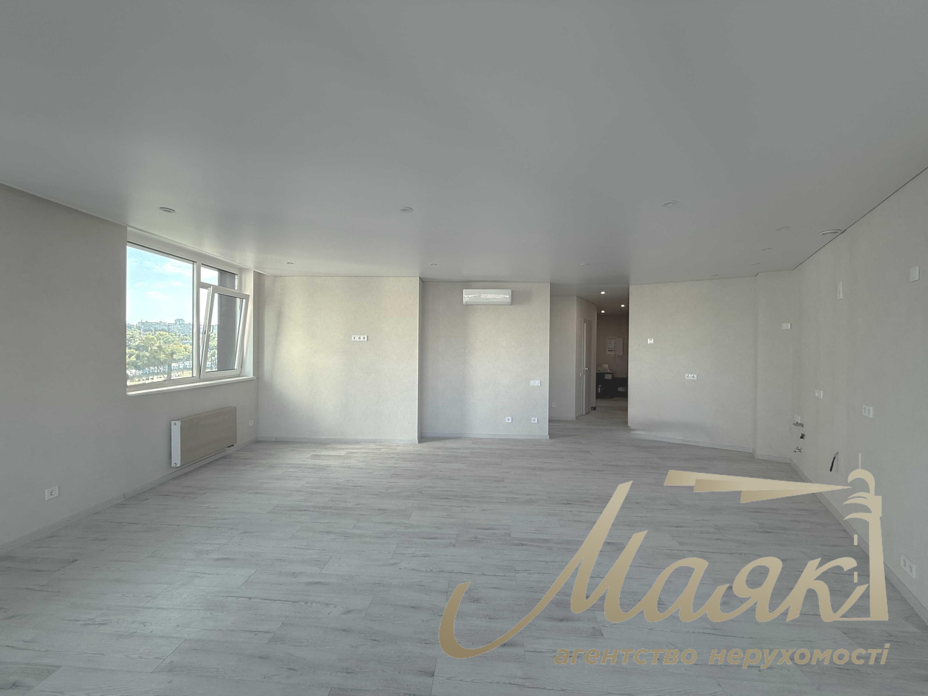 Оренда офісного приміщення площею 95 м² у ЖК «Manhattan City»