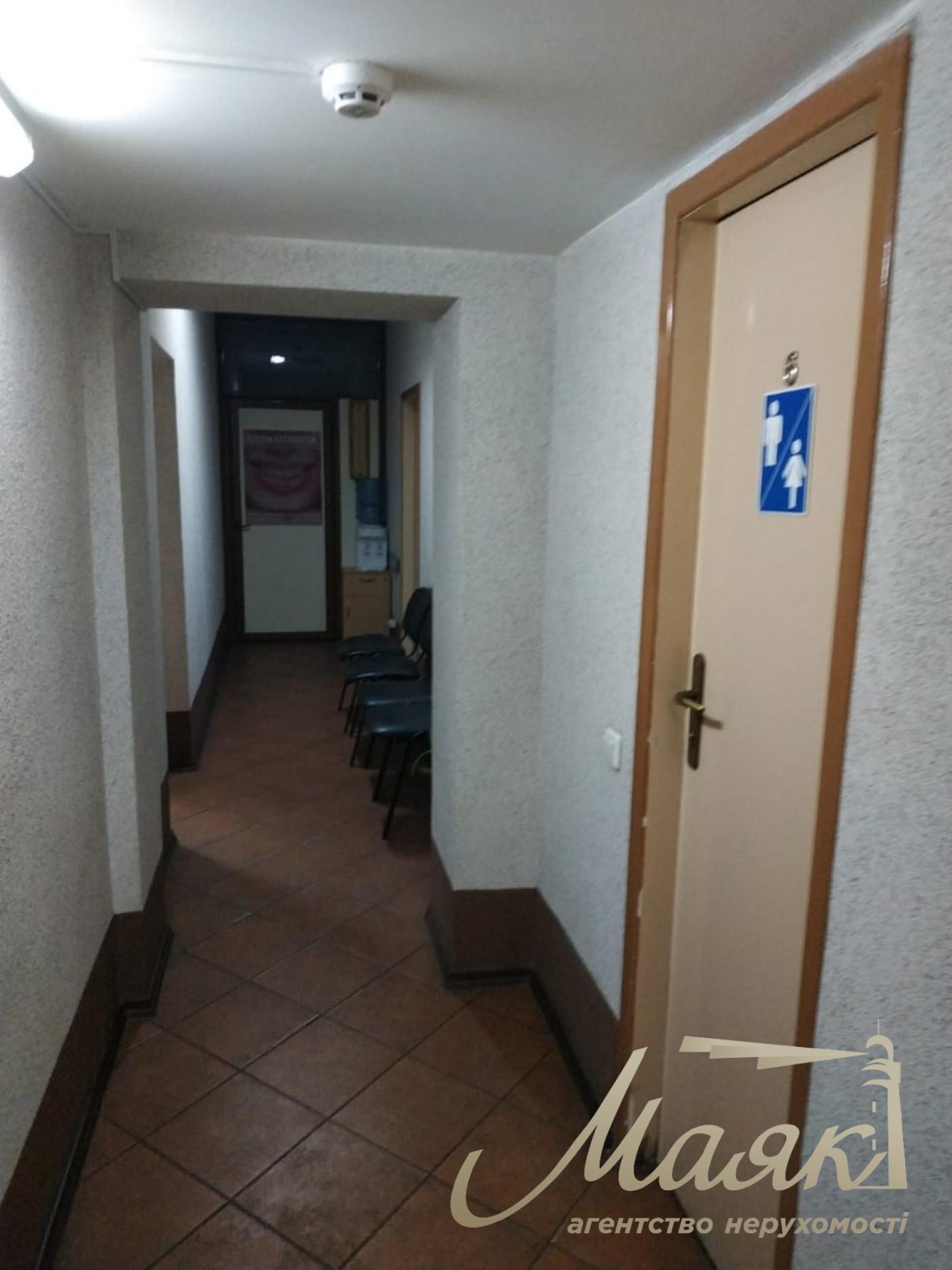 Оренда фасадного приміщення 134 м2 у Печерському районі, вул.Кіквідзе (Бойчука) 18А