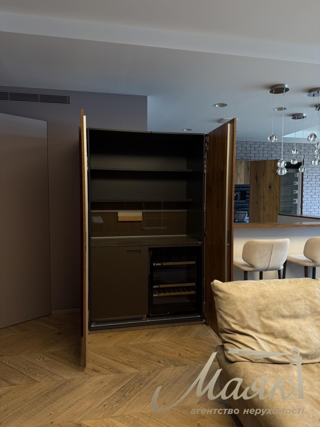 Аренда видовой 5-комнатной квартиры (230м2) в ЖК "Chelsea Tower", ул. Деловая 4, Центр, Печерский район