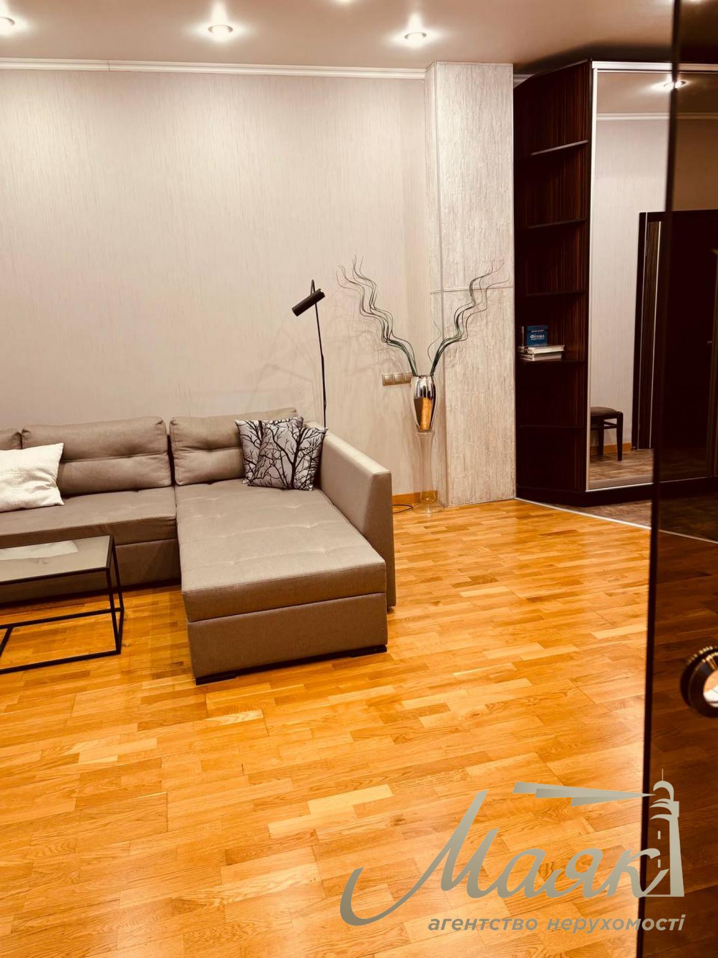 Аренда 1-комнатной квартиры 58м2 ЖК Новопечерские Липки улица Драгомирова 14