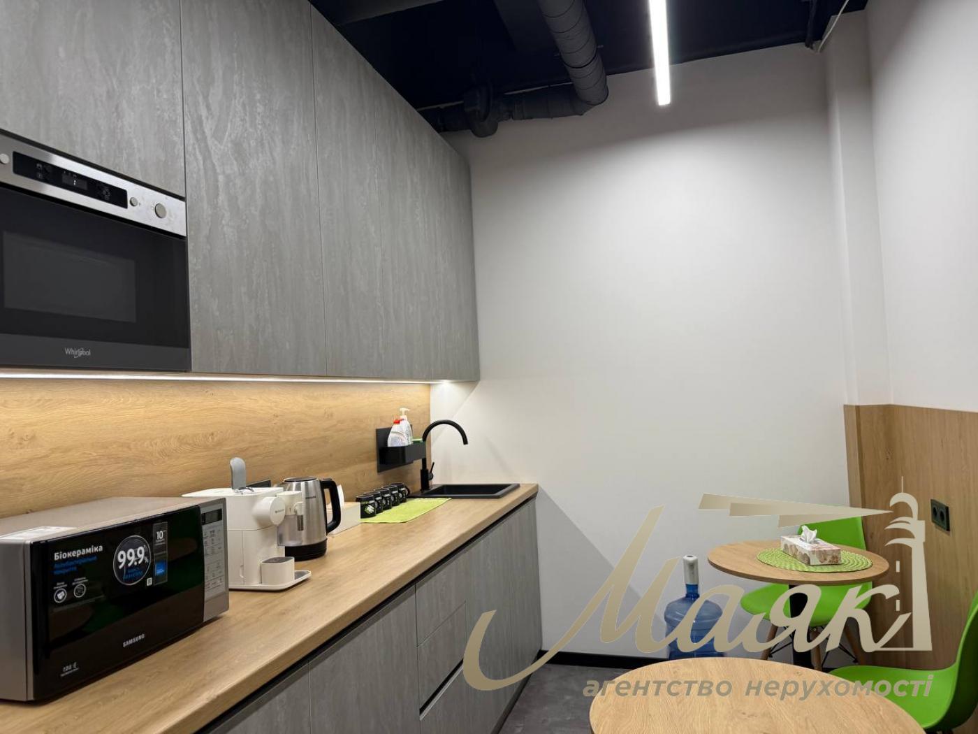 Оренда офісу 193 м2 у БЦ з ремонтом Печерськ Олімпійська