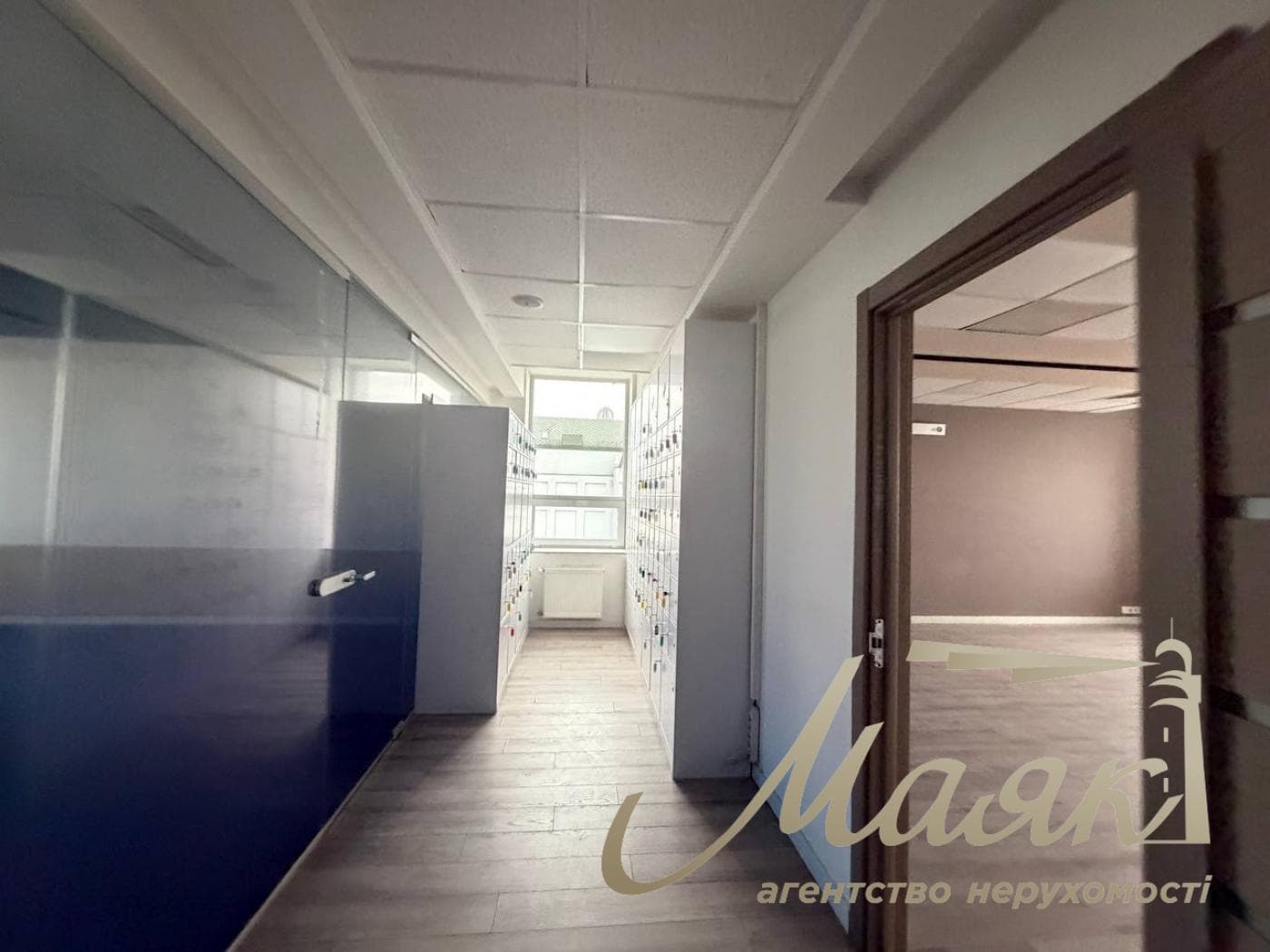 Оренда офісу площею 750 м² у бізнес-центрі «Доміно», вул. Нижній Вал, 51, Поділ.