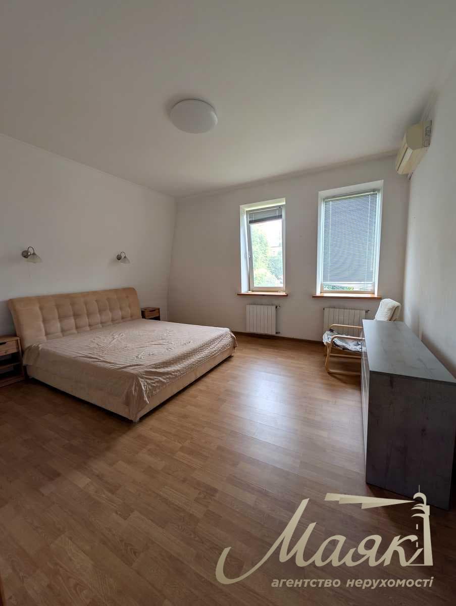 Оренда будинку площею 170 м² за адресою вул. Всеволода Петрива, 7, 5 хв пішки від станції метро «Нивки»
