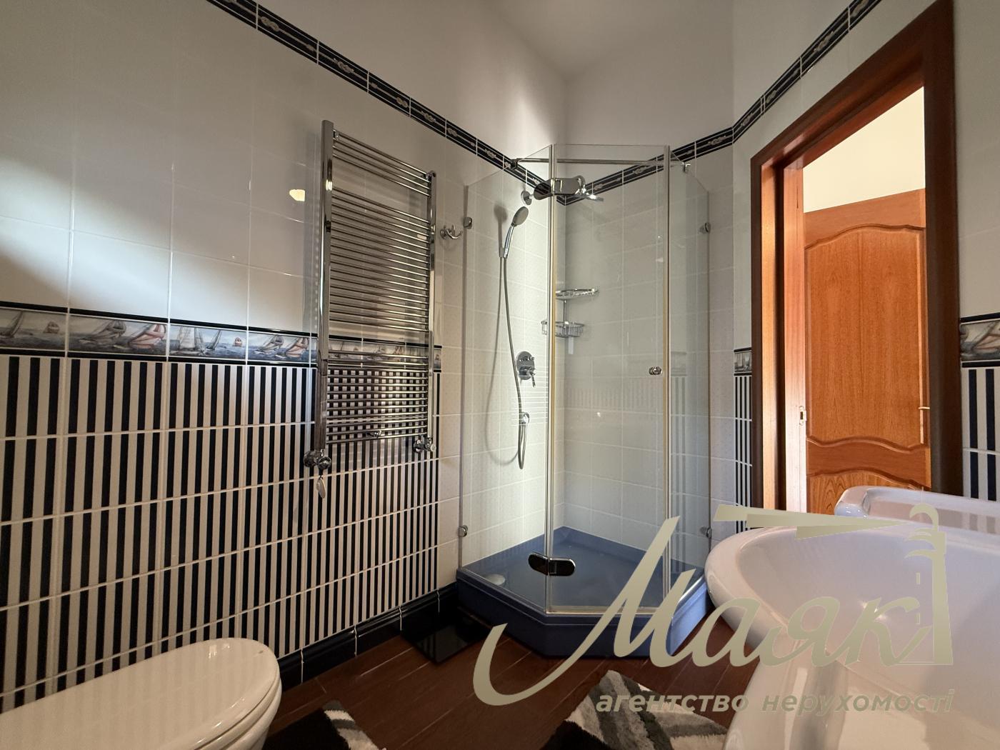 Оренда будинку 400 кв.м з тенісним кортом, великою зеленою територією | Бориспільський район| с.Гора