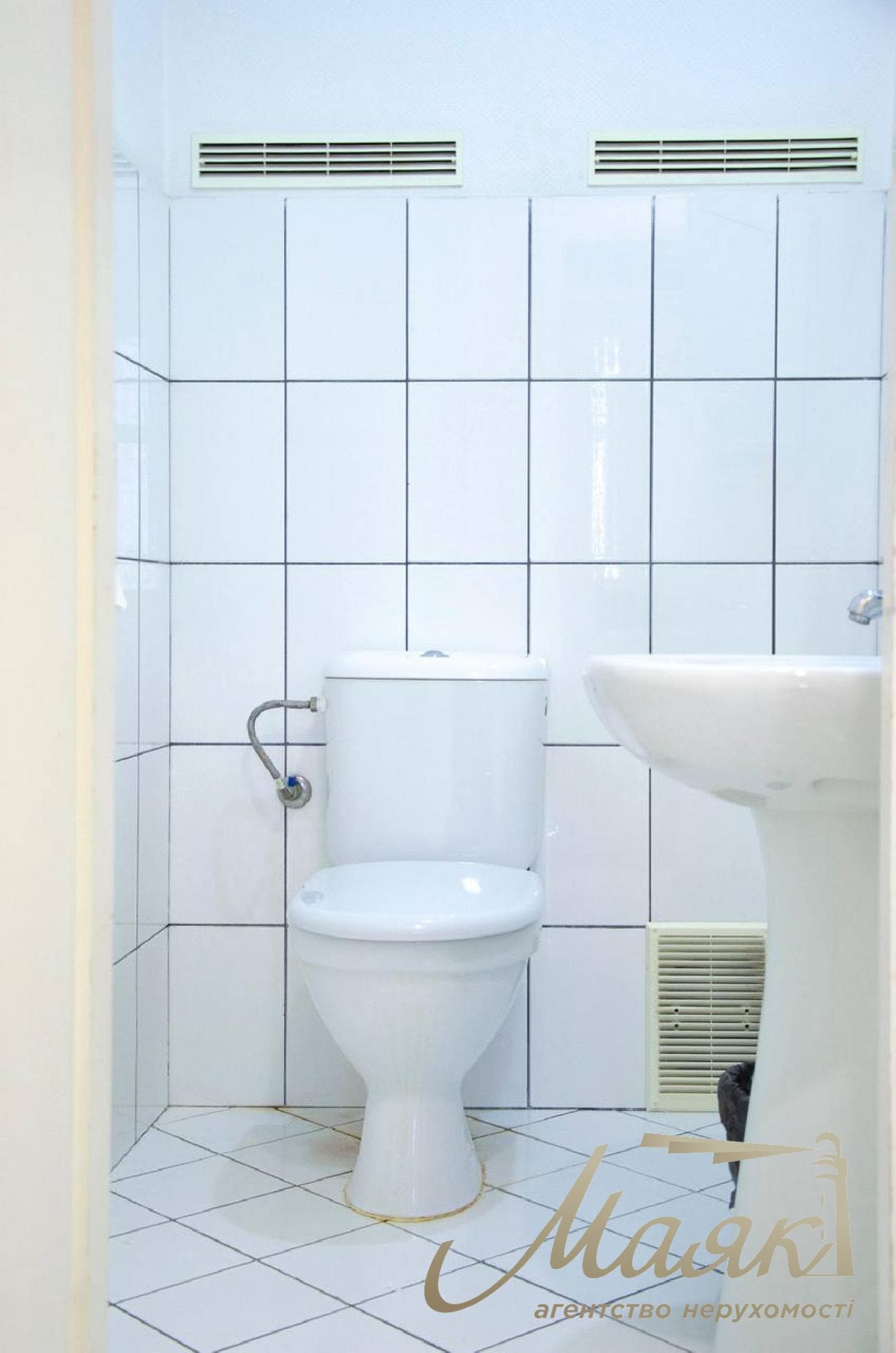 Office for rent 297m2, BC Satellite