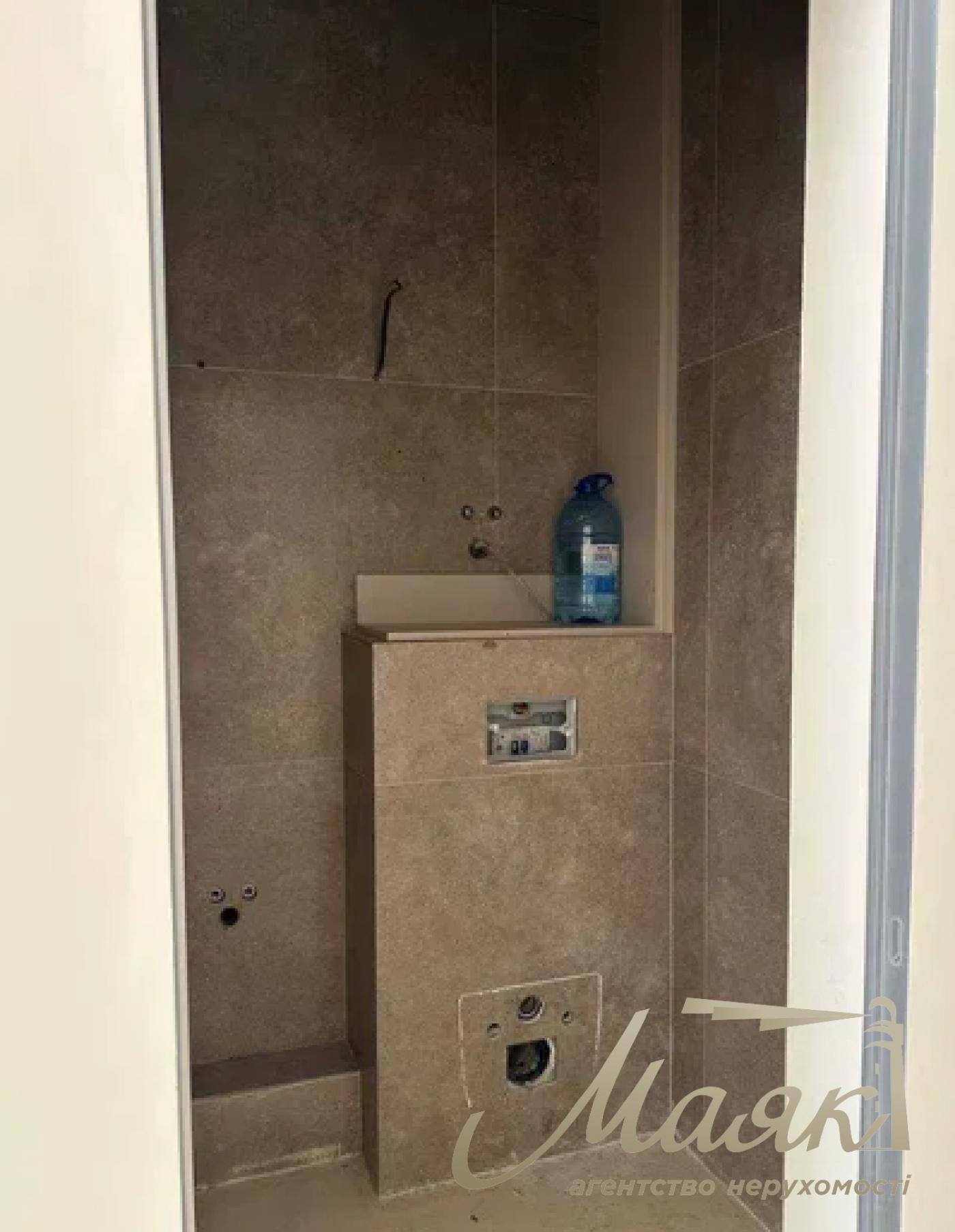 Оренда фасадного приміщення 118м2 в ЖК "Ярославів Град" Золоті Ворота