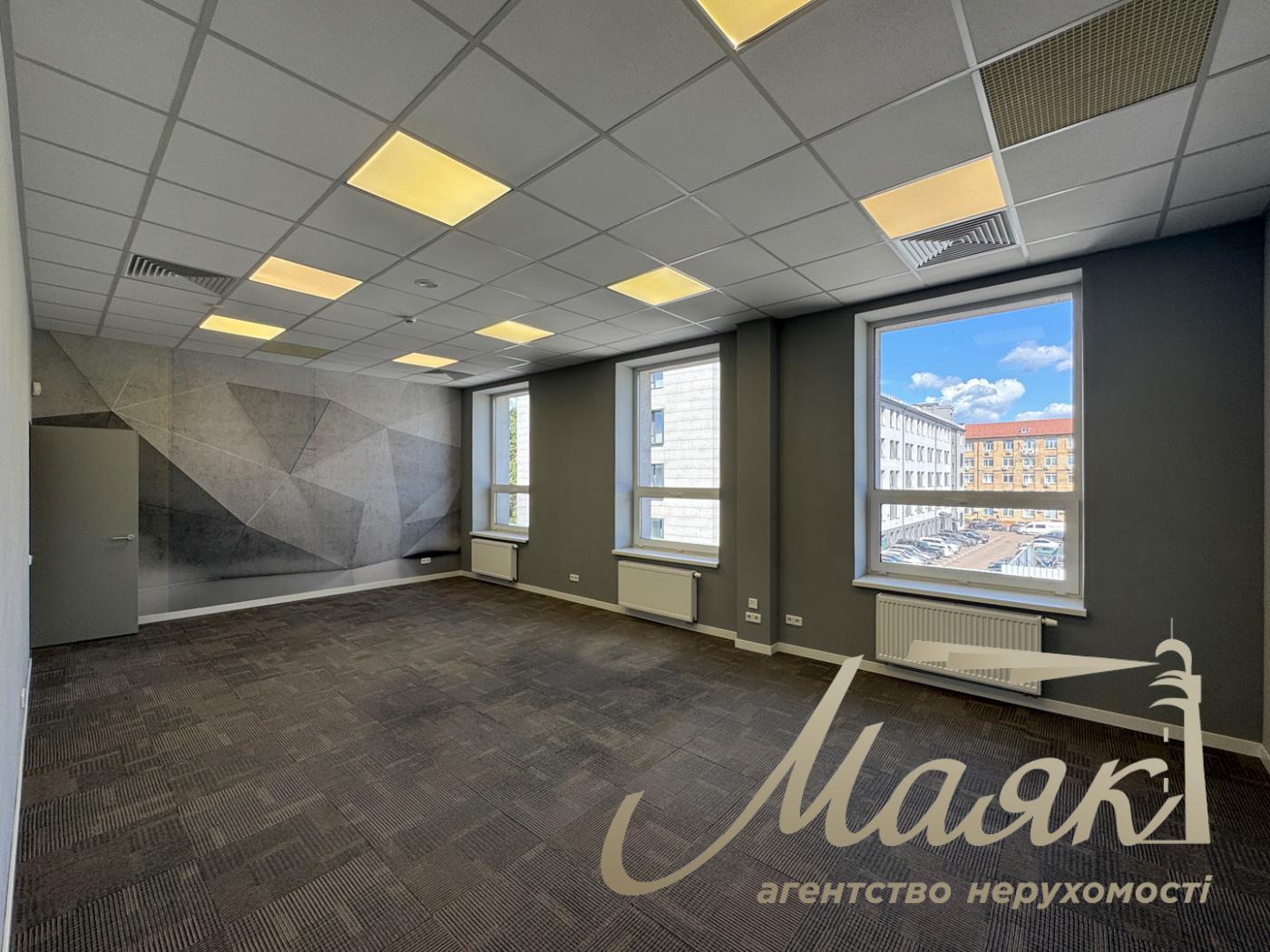 Аренда офиса 353 м2 в БЦ "B" класса, Дорогожичи, большая парковка