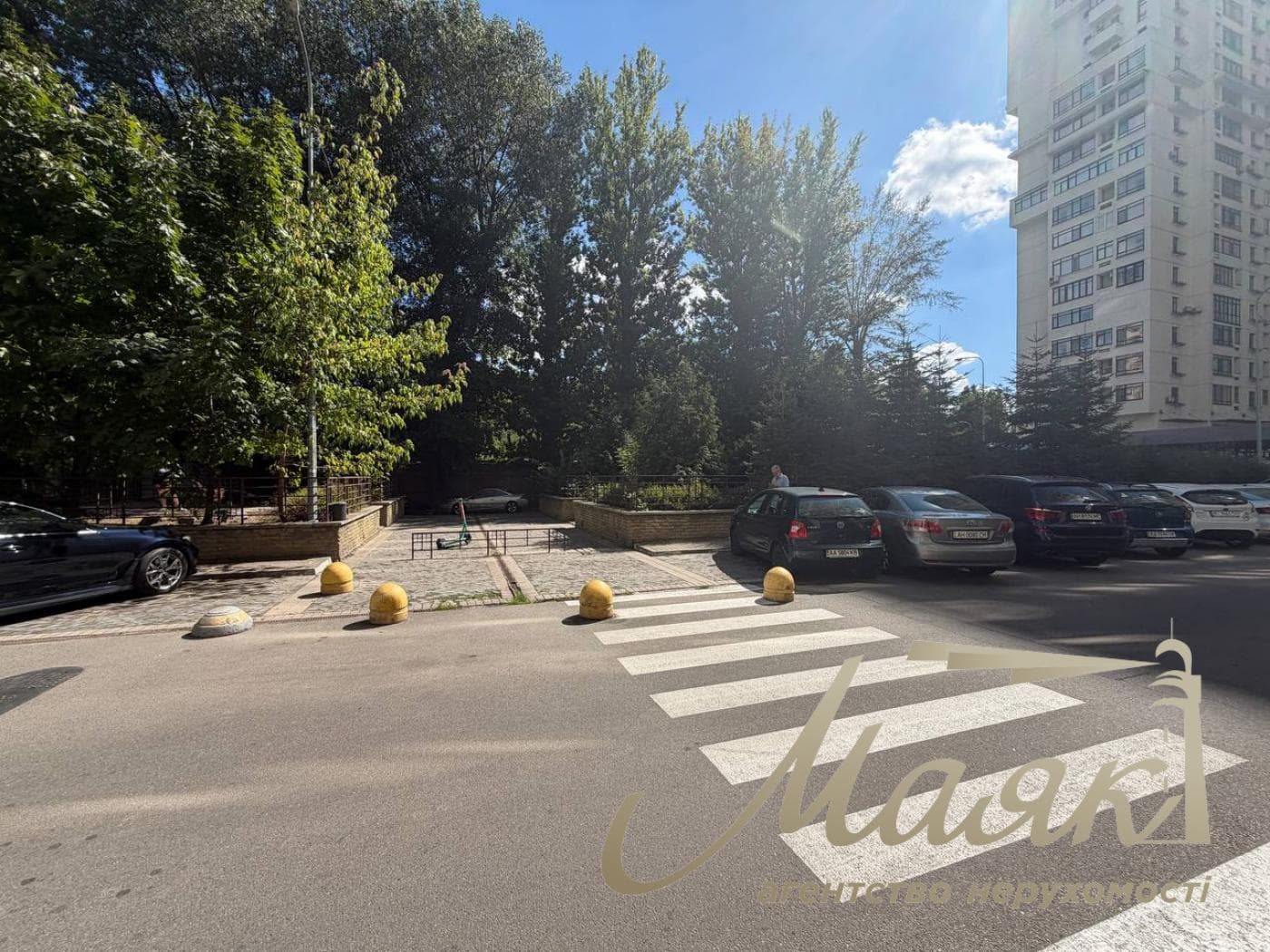 2-room apartment for rent in the Panorama residential complex in Pechersk, at 44-A Konovaltsa Street.
