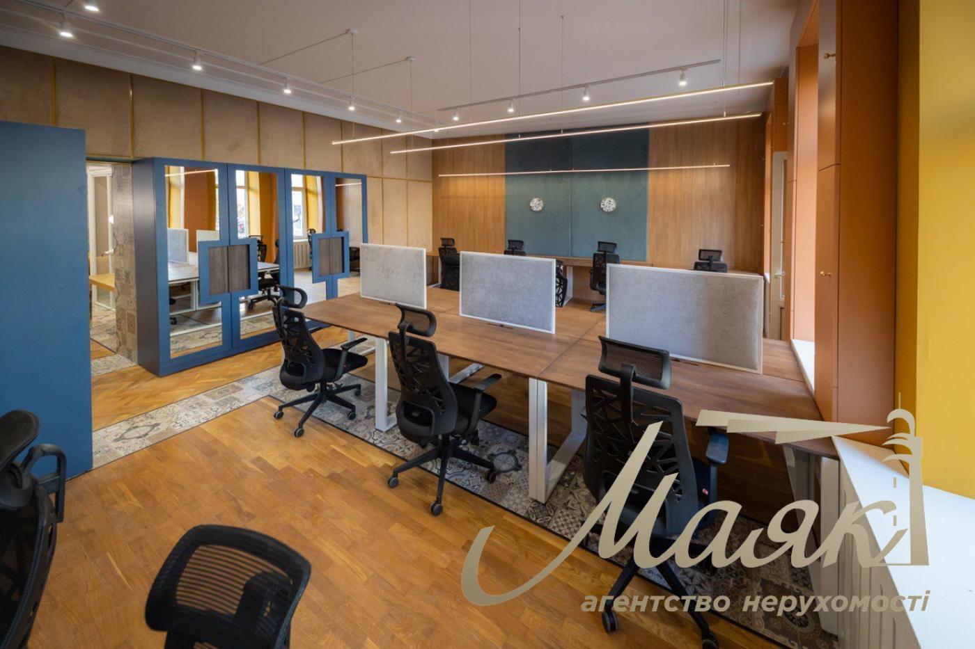 Аренда меблированного офиса 110 кв.м. на ул Владимирская 92