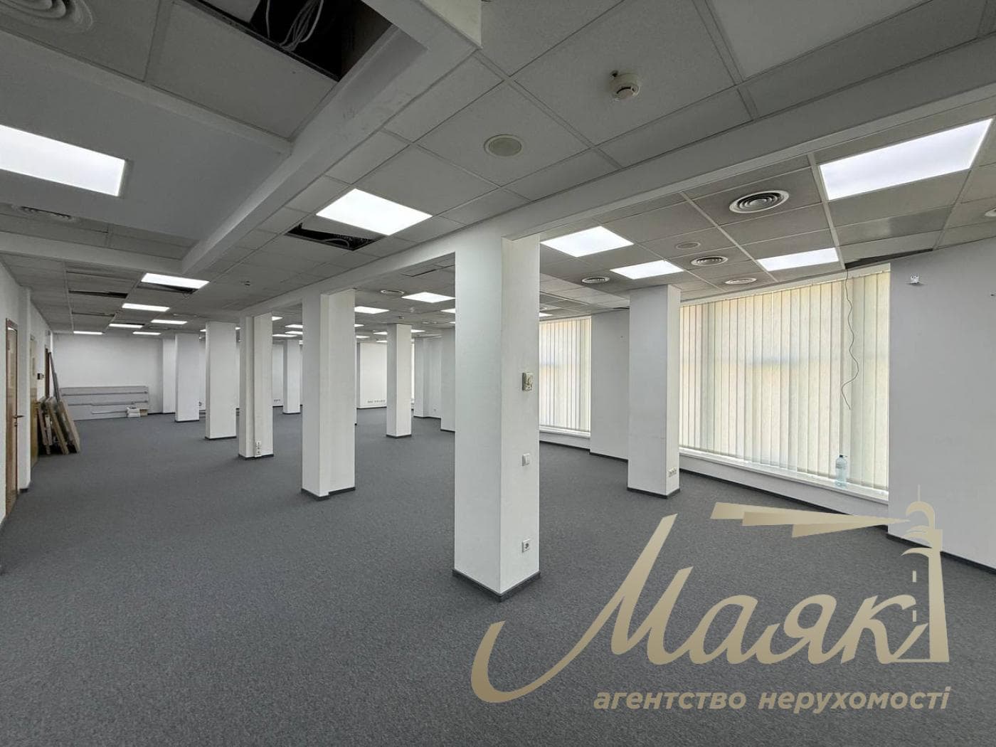 Оренда офісу площею 460 м² у бізнес-центрі «Капітал», Велика Васильківська, Центр